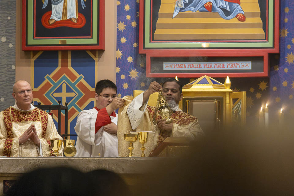 2026-StMary-EasterVigil (163 of 215).jpg